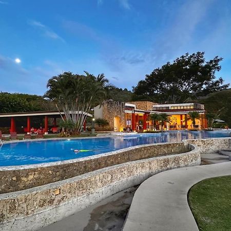 Cr Mariposa Rentals Comfortable Penthouse, Ac, Pool, Gym, Tennis Санта-Ана Экстерьер фото