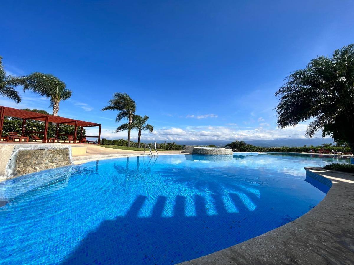 Cr Mariposa Rentals Comfortable Penthouse, Ac, Pool, Gym, Tennis Санта-Ана Экстерьер фото