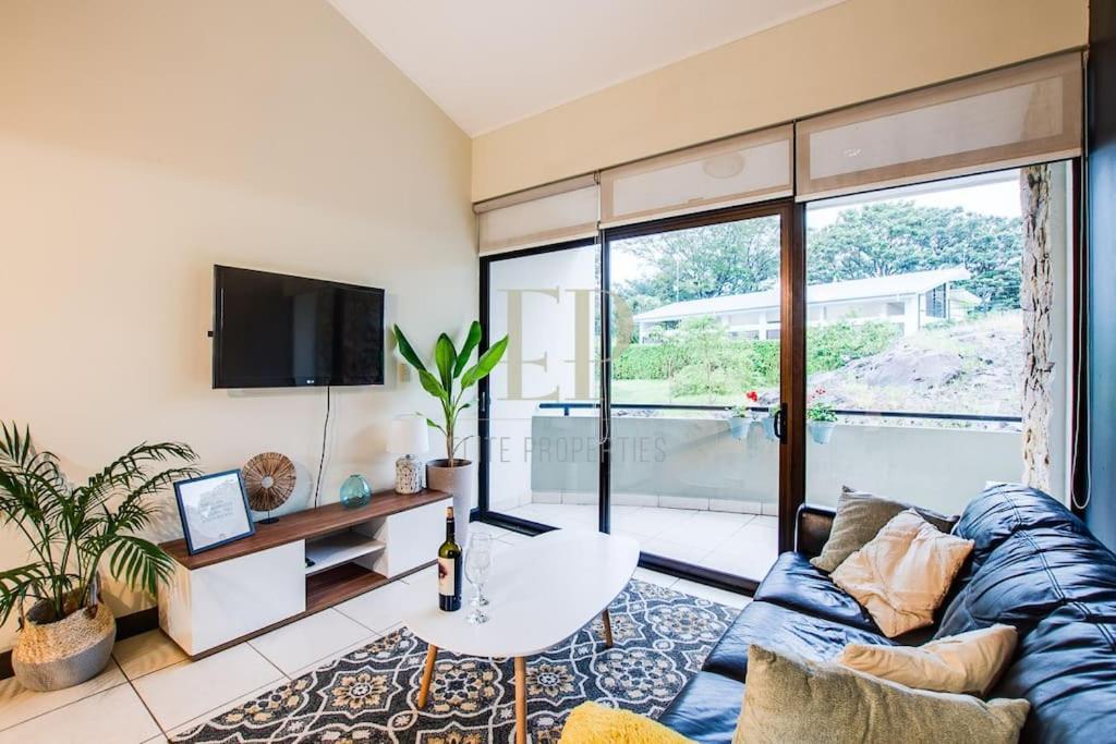 Cr Mariposa Rentals Comfortable Penthouse, Ac, Pool, Gym, Tennis Санта-Ана Экстерьер фото