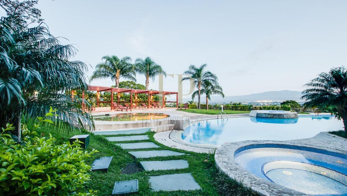 Cr Mariposa Rentals Comfortable Penthouse, Ac, Pool, Gym, Tennis Санта-Ана Экстерьер фото